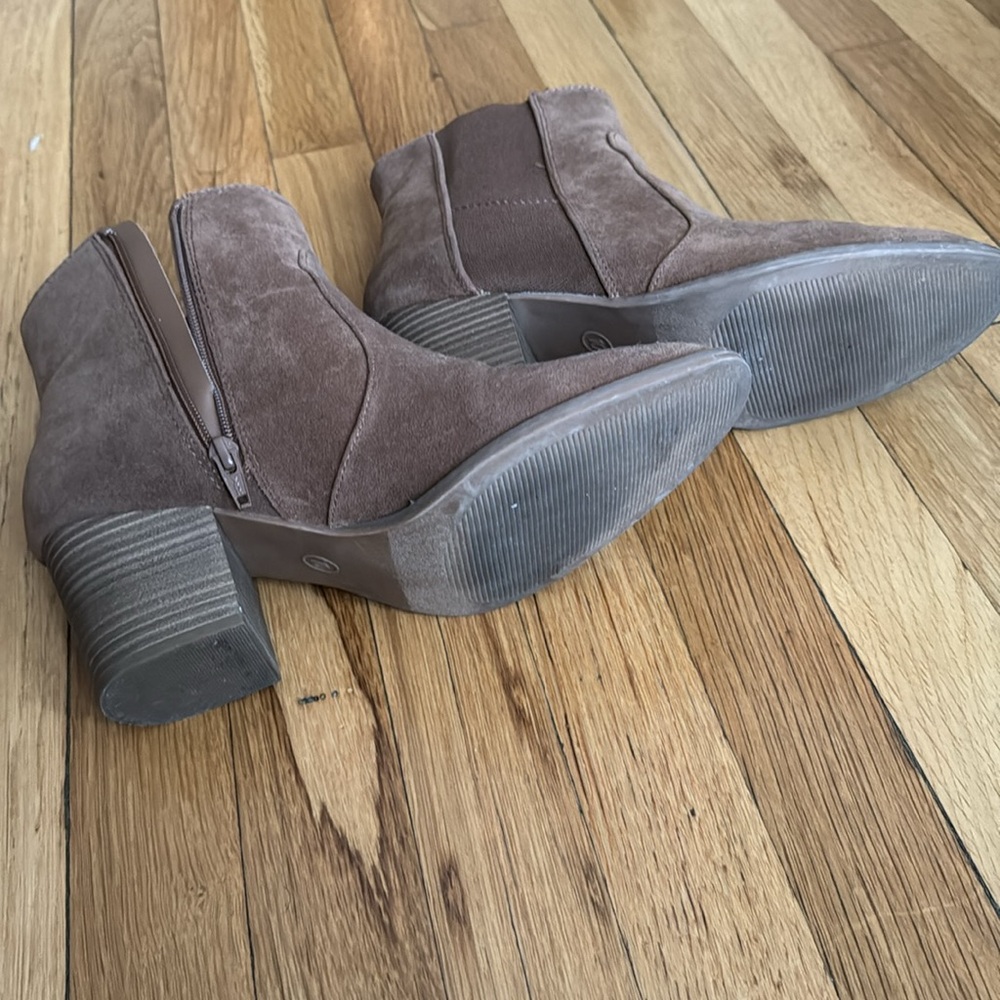 Boots - Picture 6 of 6